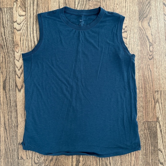 Nike One Relaxed Dri-Fit Tank Top (4) - Picture 2 of 5
